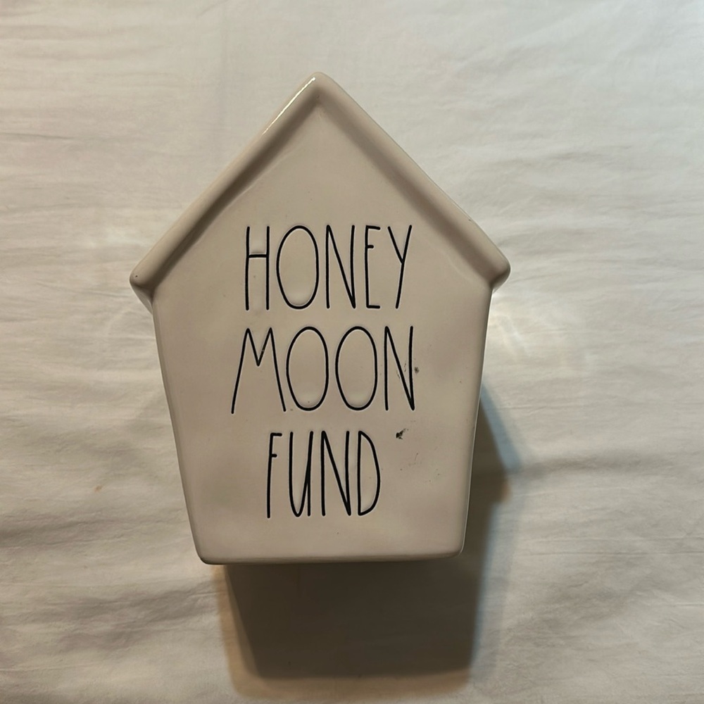 🆕 honeymoon fund piggy bank Rae dunn